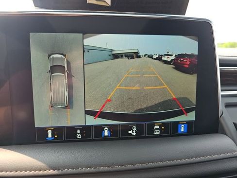 Used 2023 Chevrolet Suburban High Country w/ Premium Package 2 image 27