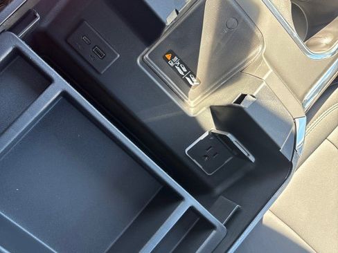 New 2026 GMC Sierra 2500 SLT w/ SLT Premium Package image 24