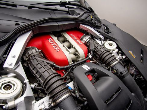 Used 2025 Ferrari Purosangue AWD/4WD image 56
