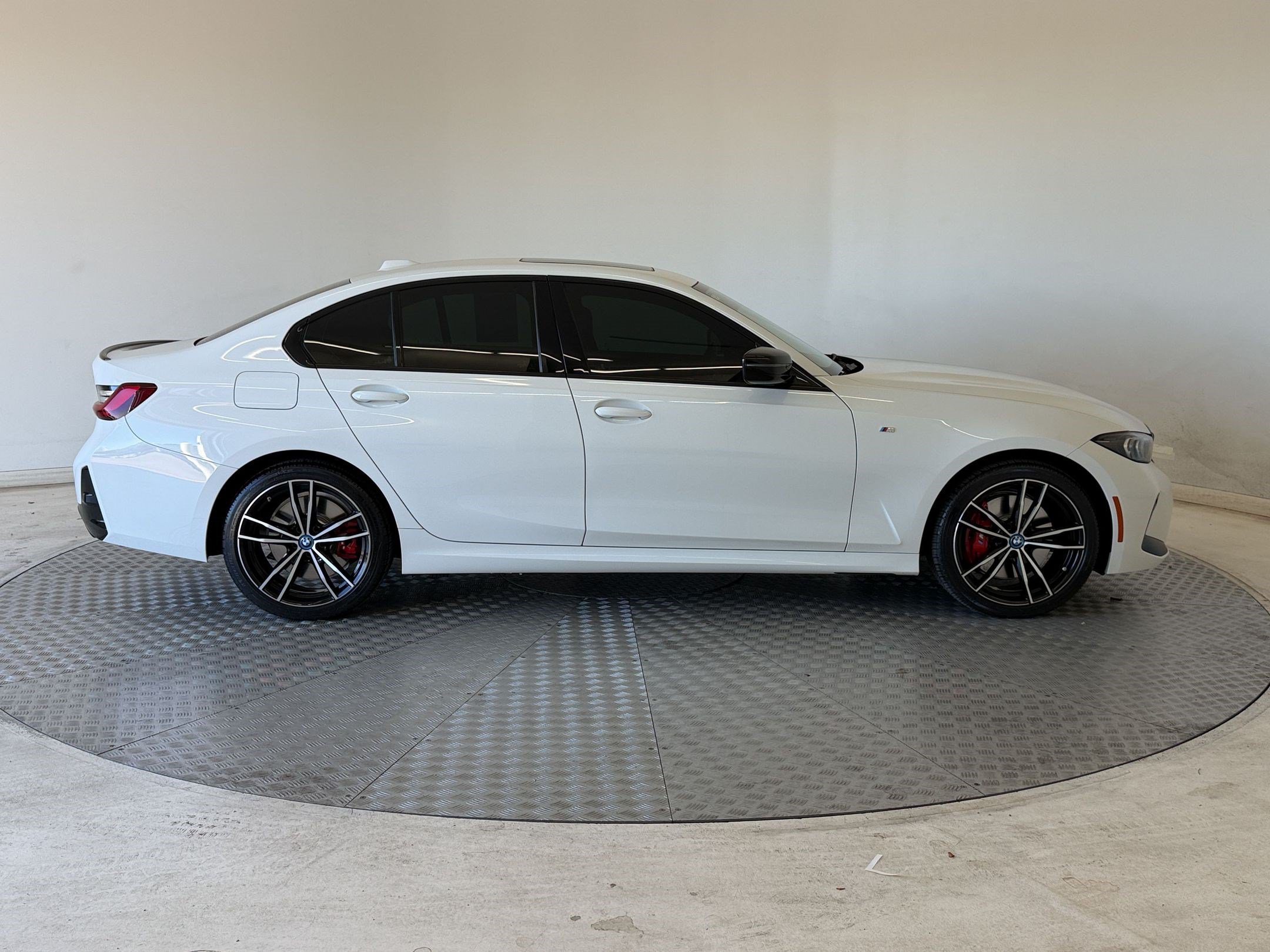Used 2024 BMW 330e xDrive w/ Premium Package AWD/4WD image 8
