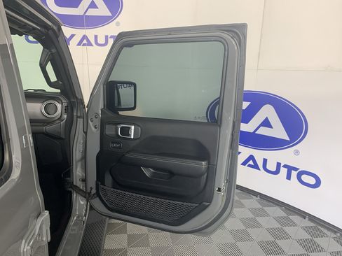 Used 2021 Jeep Wrangler Unlimited Sahara AWD/4WD image 40