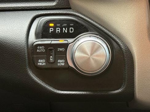Used 2022 RAM 1500 Laramie AWD/4WD image 17