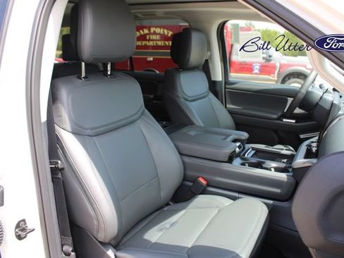 New 2027 Ford Expedition Active RWD image 7