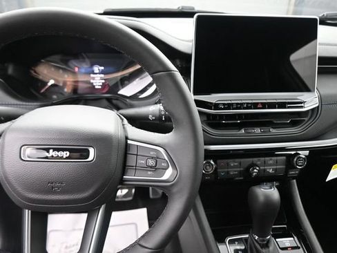 New 2026 Jeep Compass Latitude AWD/4WD image 29