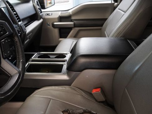 Used 2019 Ford F150 XLT w/ Equipment Group 302A Luxury AWD/4WD image 7