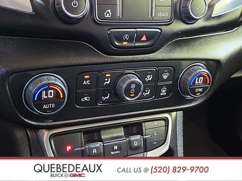 Used 2023 GMC Terrain SLT AWD/4WD image 18