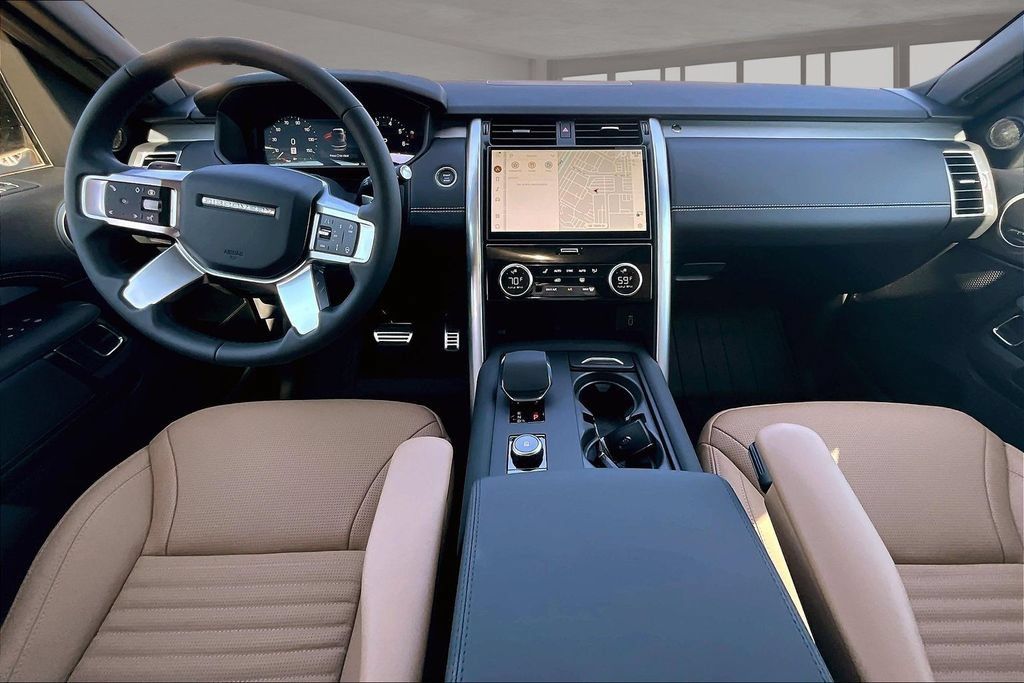 New 2026 Land Rover Discovery Dynamic SE AWD/4WD image 5