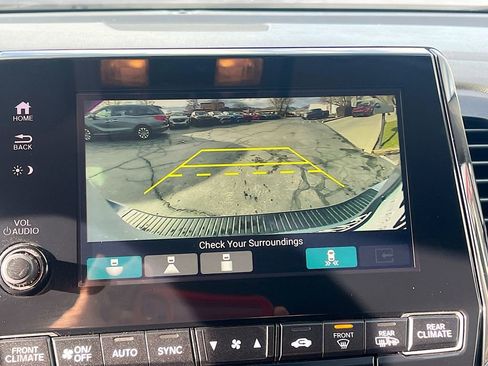 Used 2023 Honda Odyssey Elite image 14