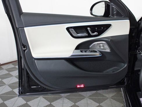 New 2026 Mercedes-Benz E 350 4MATIC Sedan image 10