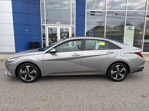 Used 2023 Hyundai Elantra SEL w/ Convenience Package image 8
