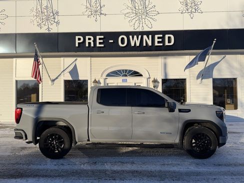 Used 2024 GMC Sierra 1500 Elevation w/ LPO, Elevation Black Package image 4