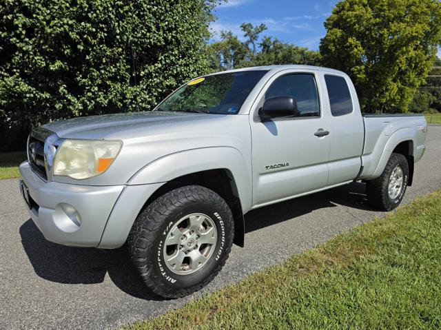 Used 2008 Toyota Tacoma PreRunner RWD image 2