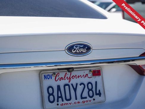 Used 2018 Ford Fusion SE w/ Fusion SE Technology Package FWD image 10