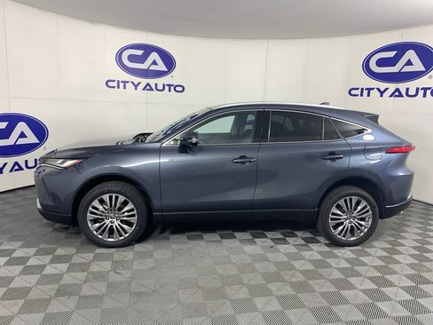 Used 2024 Toyota Venza Limited AWD/4WD image 6
