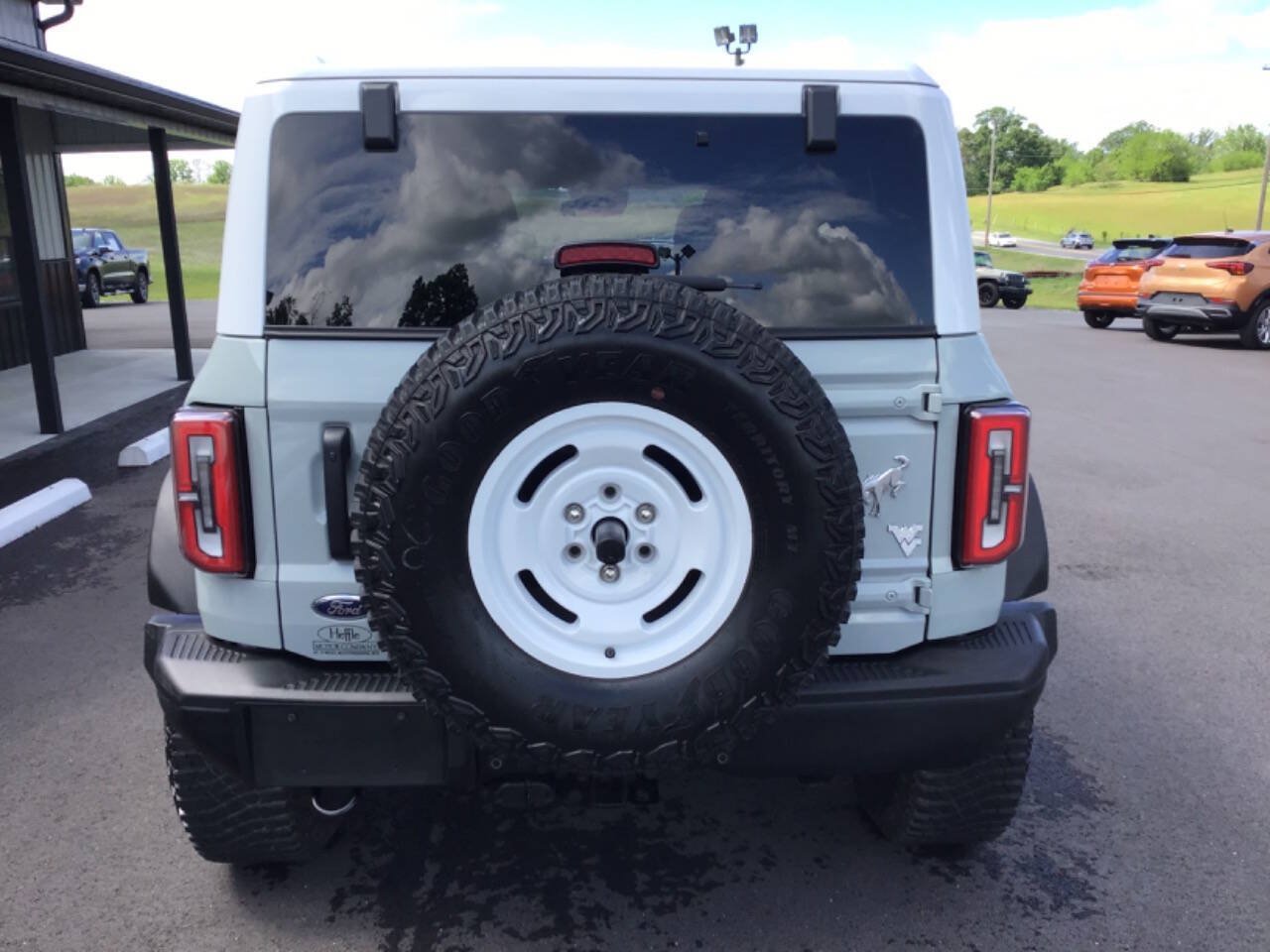Used 2023 Ford Bronco Heritage Edition AWD/4WD image 5