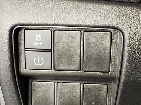 Used 2018 Honda CR-V LX image 14