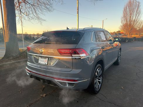 Used 2023 Volkswagen Atlas Cross Sport SEL Premium R-Line image 7