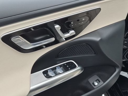 New 2026 Mercedes-Benz E 350 4MATIC Sedan image 15