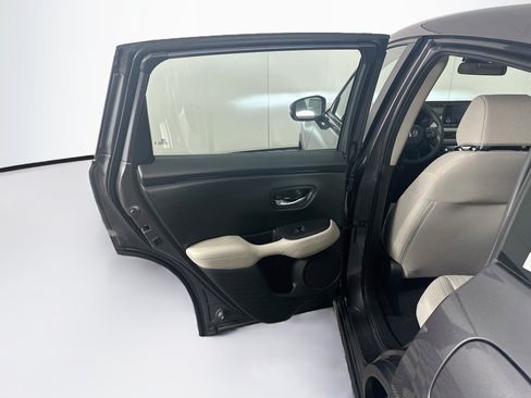 Used 2025 Honda HR-V LX image 25