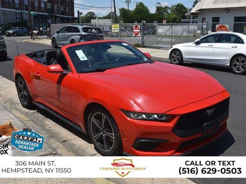 Used 2024 Ford Mustang Convertible RWD image 4