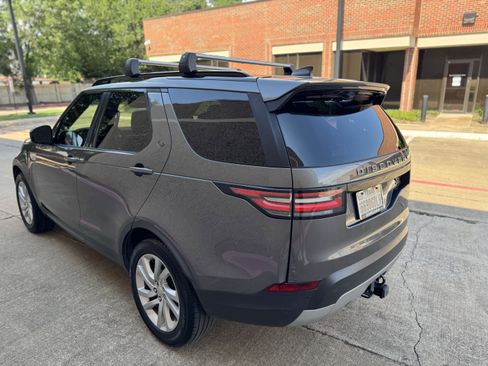 Used 2017 Land Rover Discovery HSE AWD/4WD image 5