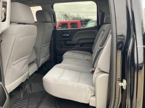 Used 2018 Chevrolet Silverado 1500 Custom w/ Custom Value Package image 6