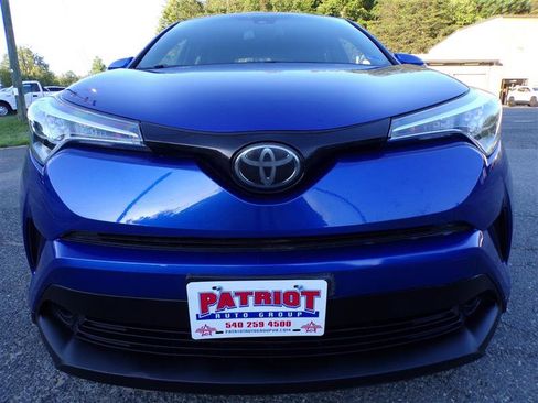 Used 2019 Toyota C-HR LE FWD image 2