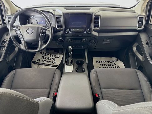 Used 2022 Nissan Frontier SV image 13