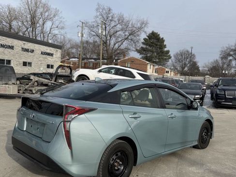 Used 2017 Toyota Prius Four w/ Advanced Technology Package image 7
