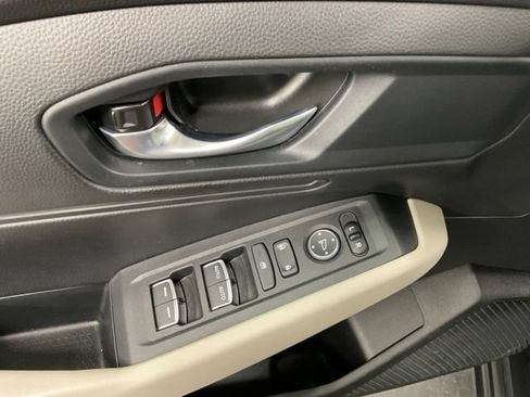 Used 2025 Honda Accord LX image 30
