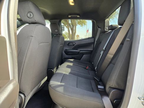 Certified 2024 Chevrolet Colorado W/T image 14