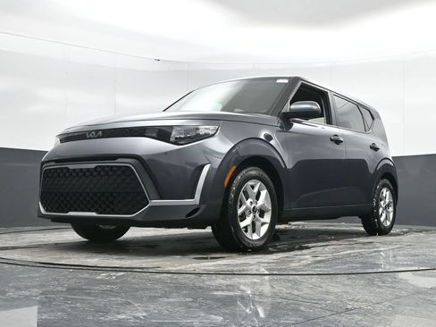 Used 2023 Kia Soul LX w/ Option Group 015 image 49