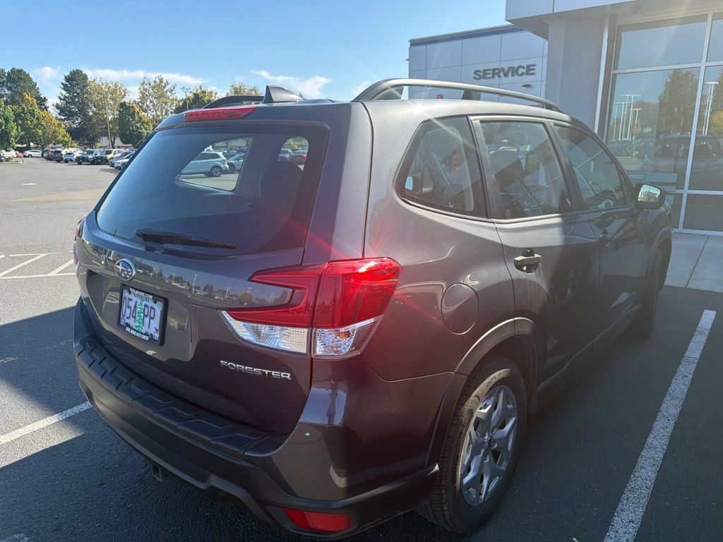 Used 2021 Subaru Forester AWD/4WD image 2