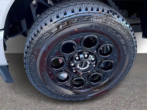 Used 2025 Ford F250 Lariat w/ Black Appearance Package image 34