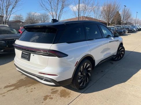 New 2026 Lincoln Nautilus Reserve w/ Jet Appearance Package image 6