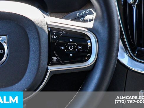 Used 2025 Volvo XC90 B6 Plus image 38