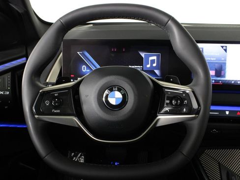 Used 2025 BMW X3 xDrive30i w/ Premium Package AWD/4WD image 9