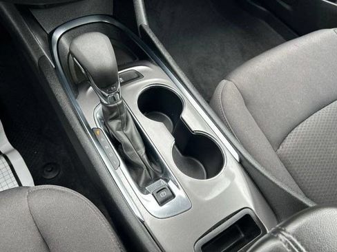 Used 2023 Chevrolet Malibu LT FWD image 30