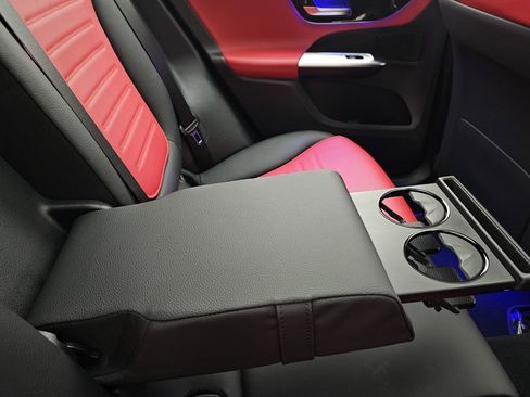 Used 2025 Mercedes-Benz GLC 43 AMG AMG GLC 43 image 25