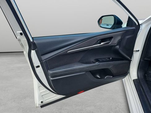 Used 2025 Toyota Camry LE FWD image 32