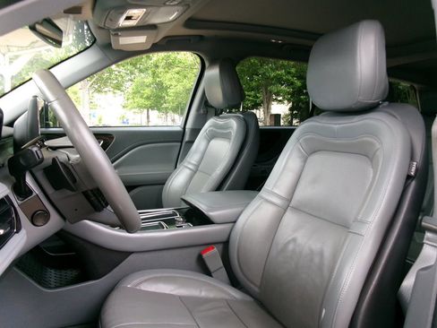 Used 2020 Lincoln Aviator Reserve w/ Equipment Group 201A AWD/4WD image 12