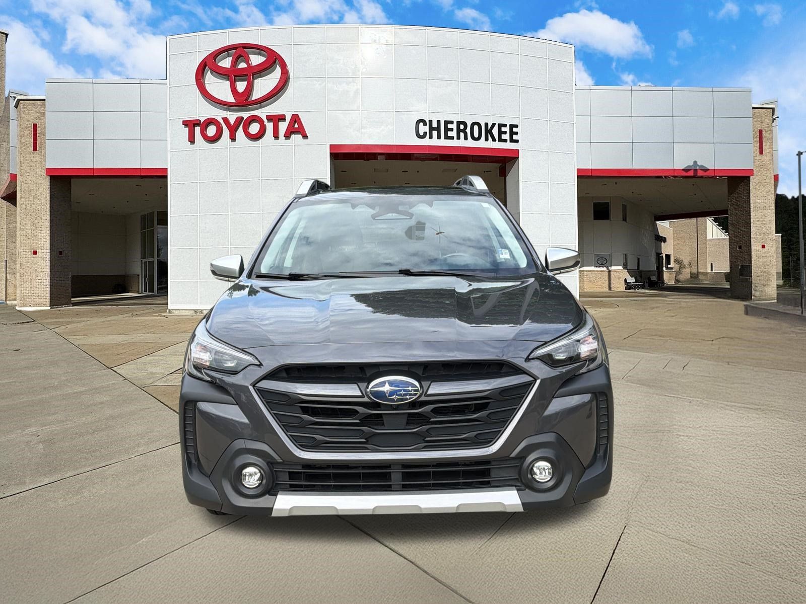 Used 2024 Subaru Outback Touring XT AWD/4WD image 2