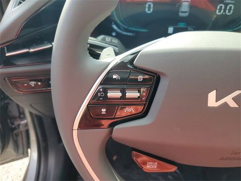New 2026 Kia Niro EX image 18