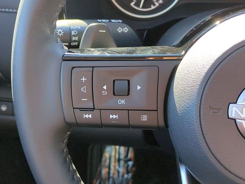 New 2025 Nissan Pathfinder SL image 18