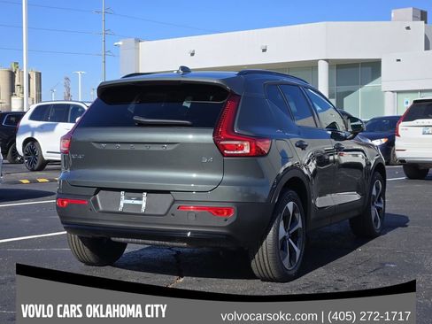 Used 2026 Volvo XC40 B4 Core w/ Protection Package Premier FWD image 5