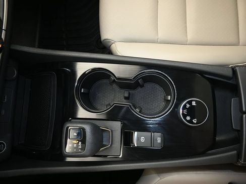 Certified 2021 Nissan Rogue SV w/ Premium Package AWD/4WD image 18