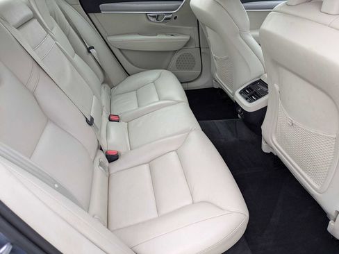Used 2017 Volvo S90 T6 Momentum w/ Vision Package image 20