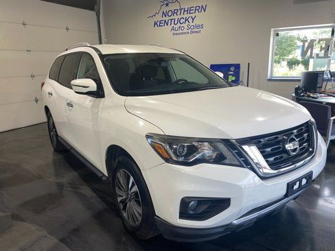 Used 2017 Nissan Pathfinder SV AWD/4WD image 1
