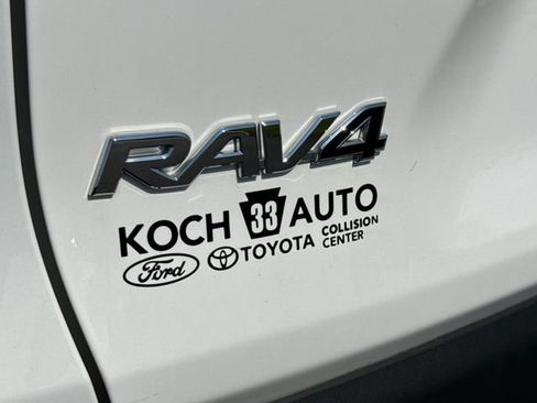 Certified 2022 Toyota RAV4 XLE AWD/4WD image 14