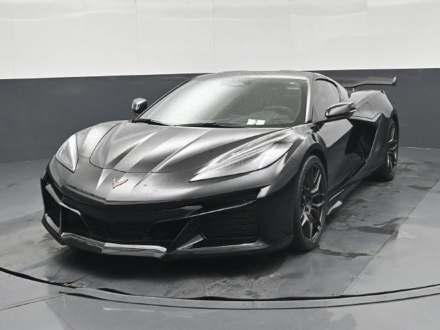 Used 2024 Chevrolet Corvette Z06 RWD image 35